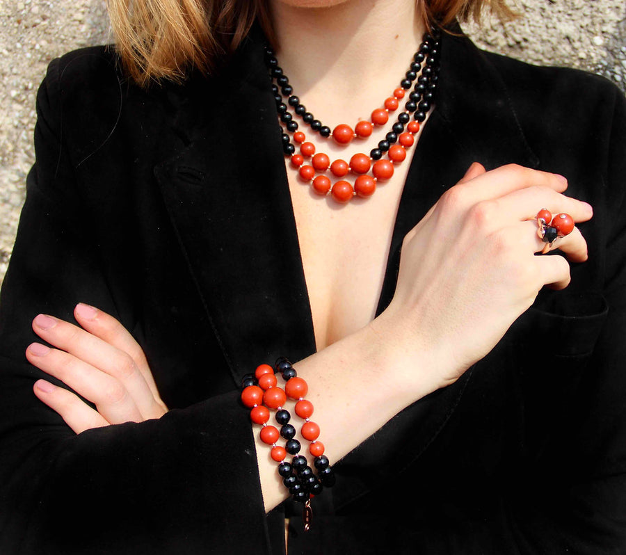 Marakò - Bracciale a tre fili agata nera corallo bamboo rosso.