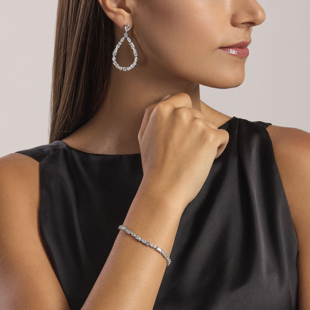 Orecchini pendenti LUXURY a goccia con zirconi