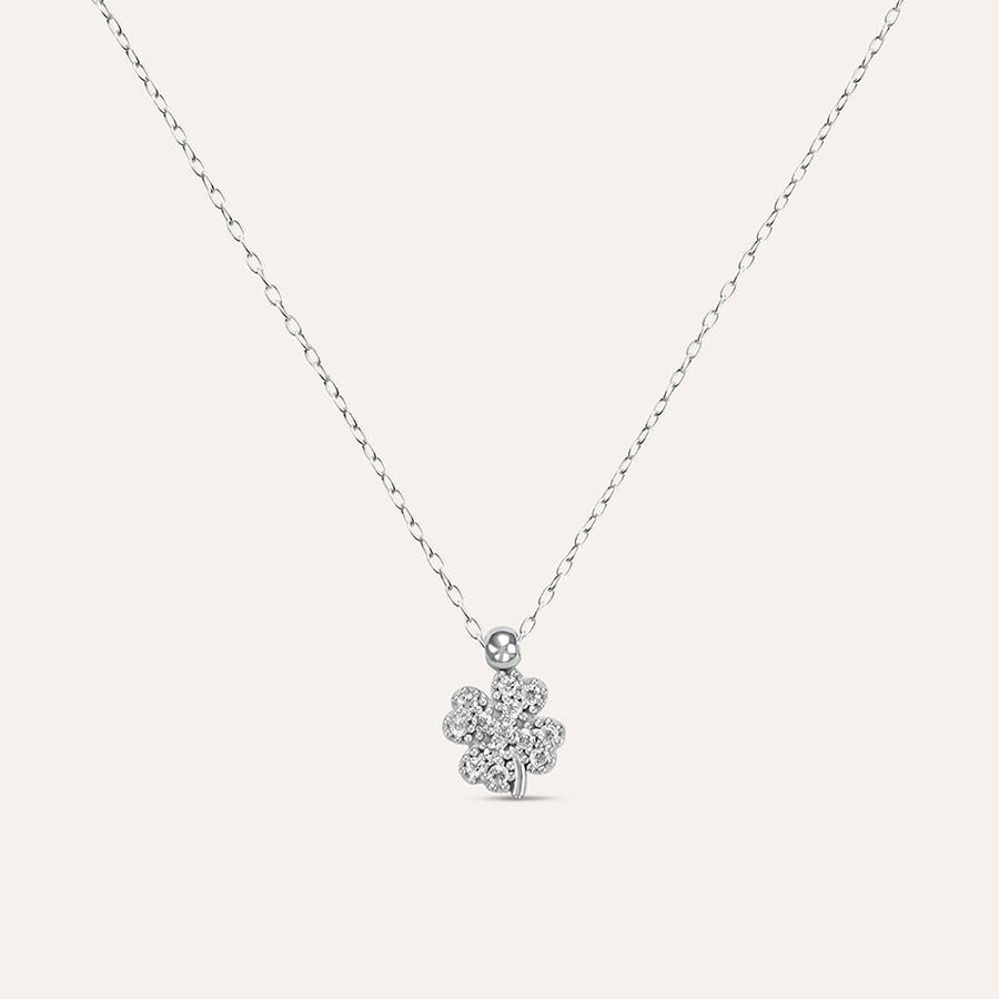 Collana quadrifoglio Claire in oro bianco 9 kt con pavé