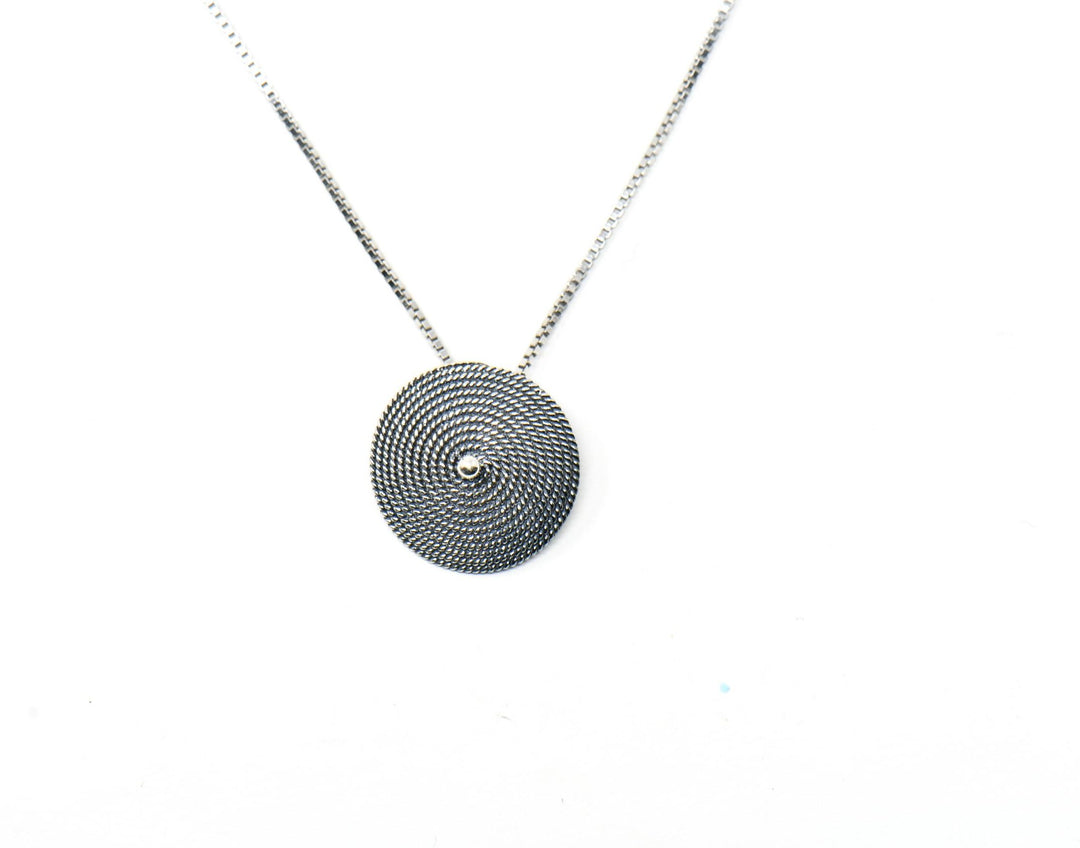 Collana corbula pallino - diametro ciondolo 1,5 cm in argento brunito