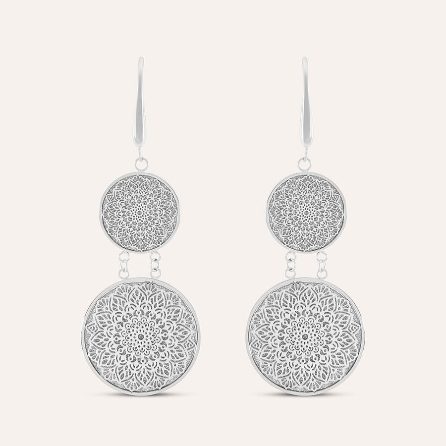 Orecchini pendenti arabesque Aura in acciaio glitter, 7 cm