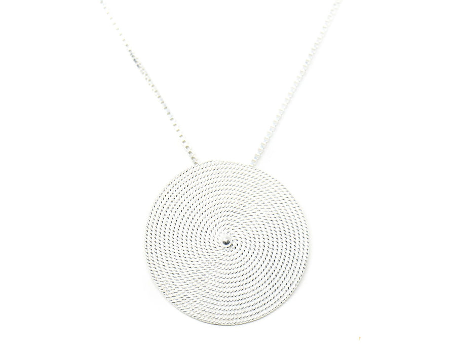 Collana con Corbula diametro ciondolo 2,5 cm in argento