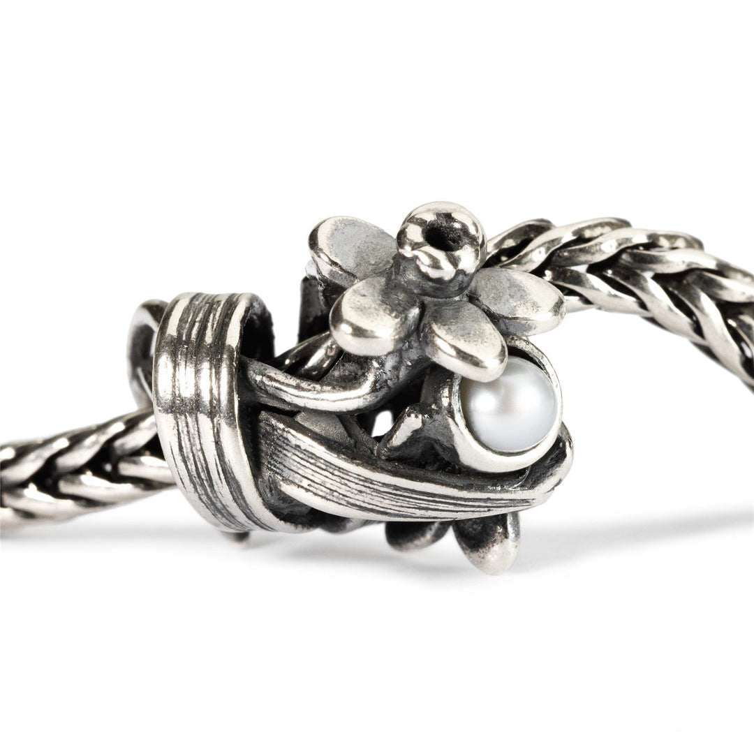 Trollbeads Bead Giunchiglia di Marzo - dettaglio 2