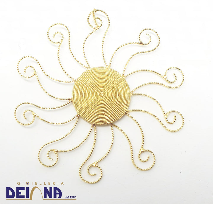 Filigrana sarda: Ciondolo a forma di sole con corbula centrale in oro 18 KT lavorato a mano