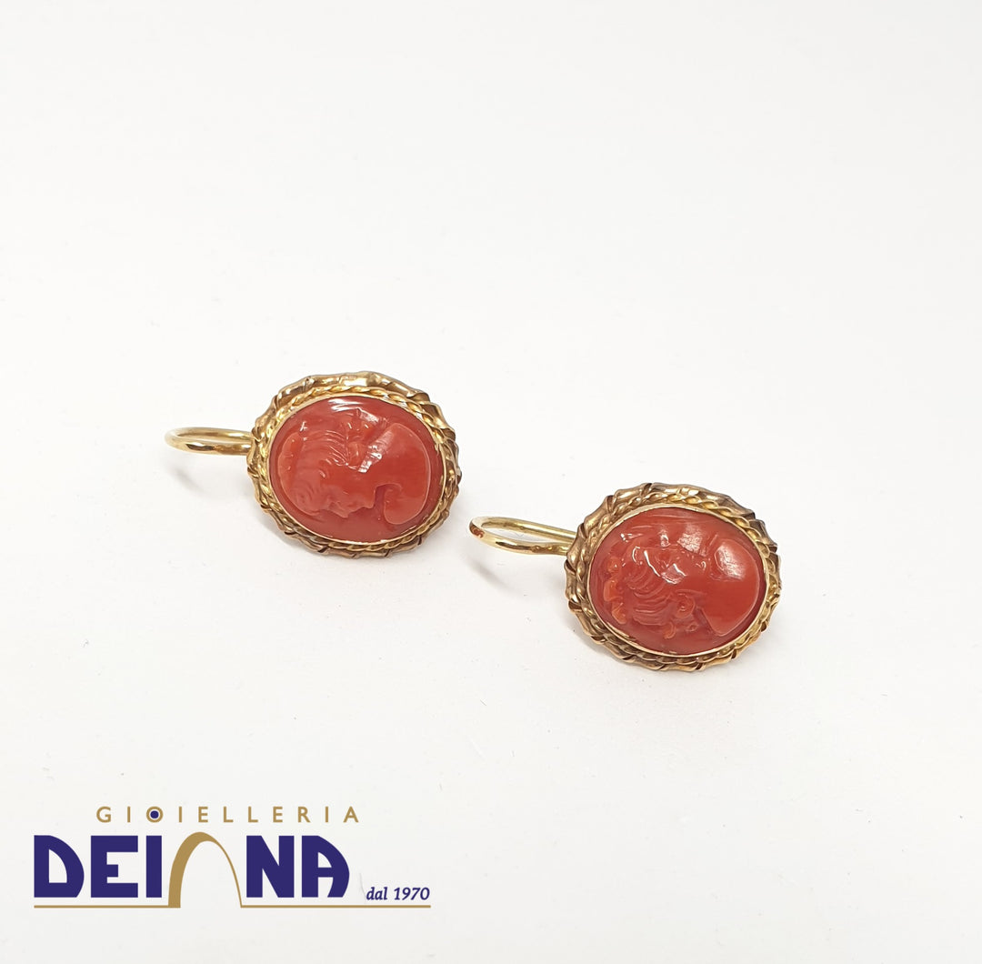 Gioielleria Deiana: orecchini vintage in oro giallo e  corallo sardo rosso  Lo Scrigno di Carlotta